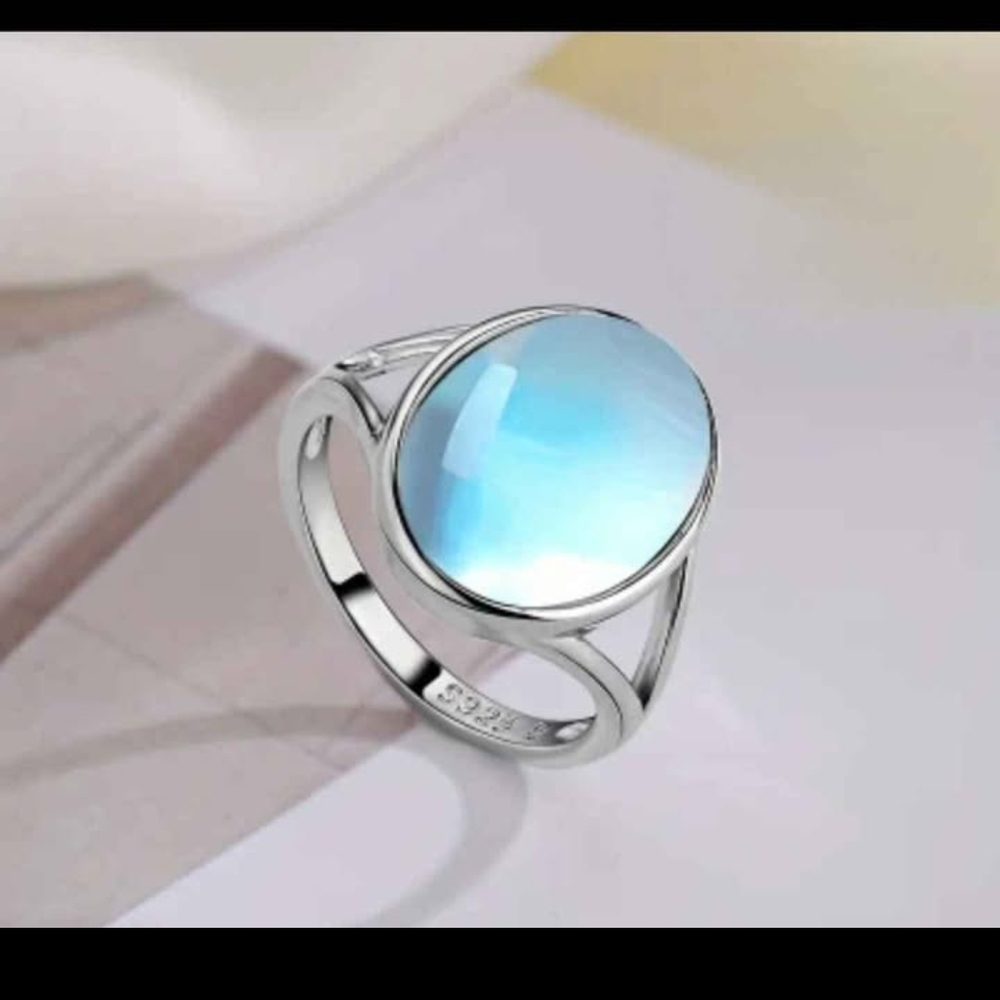 Sterling Silver Moonstone Ring- Brand New In Box!🎁